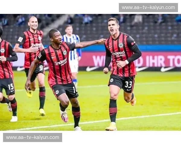 德甲风云：弗赖堡与奥格斯堡的绿茵对决，激情与策略的碰撞